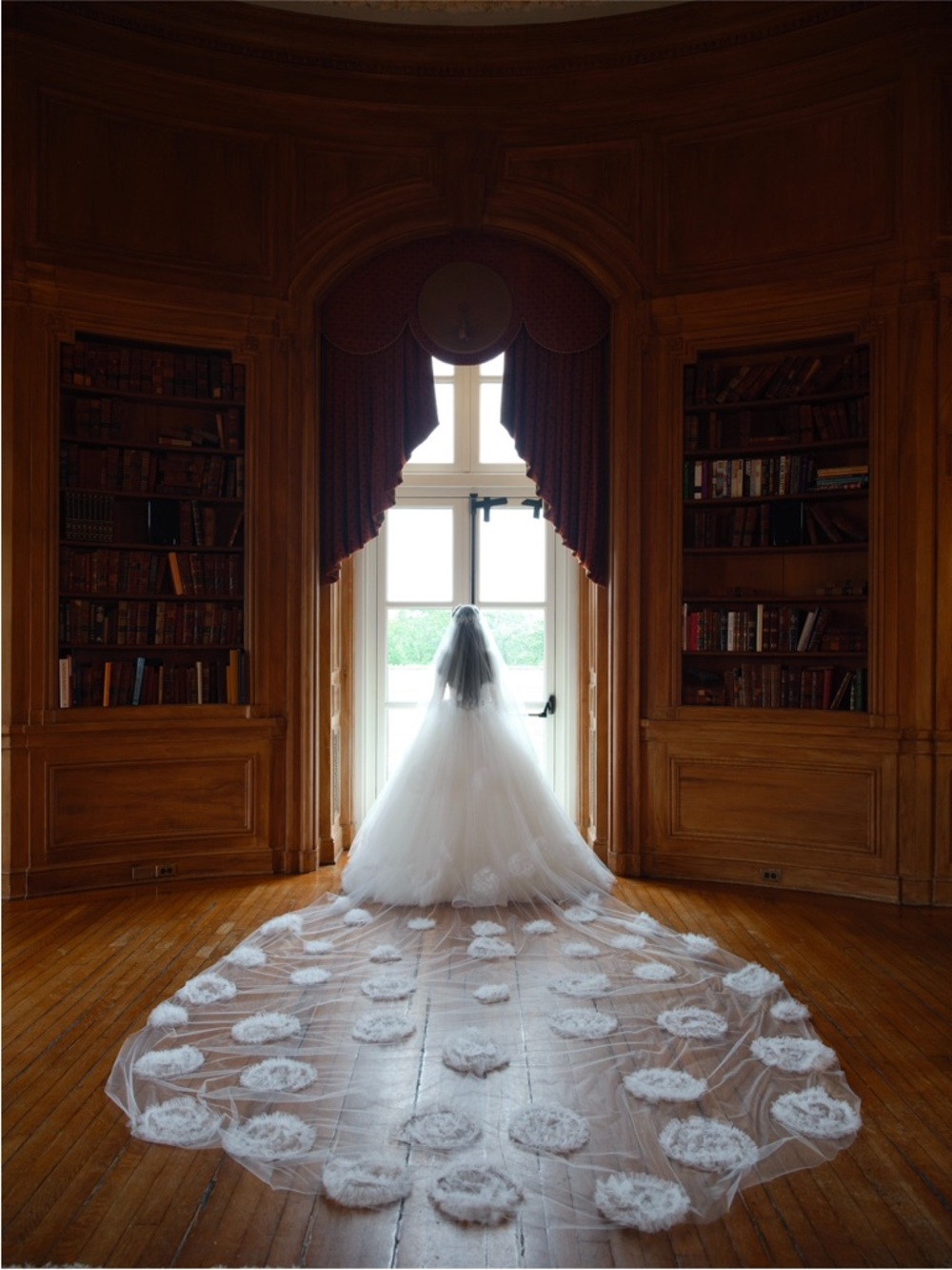 White Bridal Veil with Floral Lace Appliqué Train
